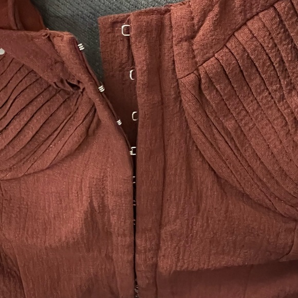 ASTR Brown Rust Blouse Long sleeves Open back Womens Quinn Casual Crop Tops M - Picture 7 of 8